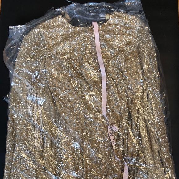 Mac Duggal Gold Sequined Cape Sleeve Mini Dress - Picture 1 of 5